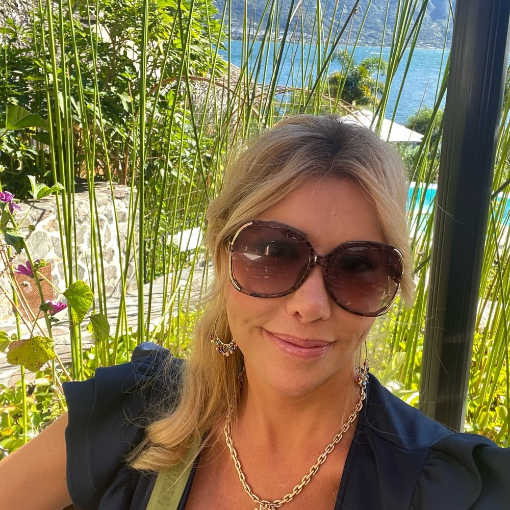 Meet your Posher, Courtney